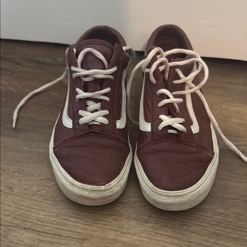 Vans Women's Sneakers - Burgundy and White